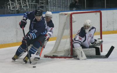 ХК «Рязань» на домашнем льду выиграл у саратовского «Кристалла»